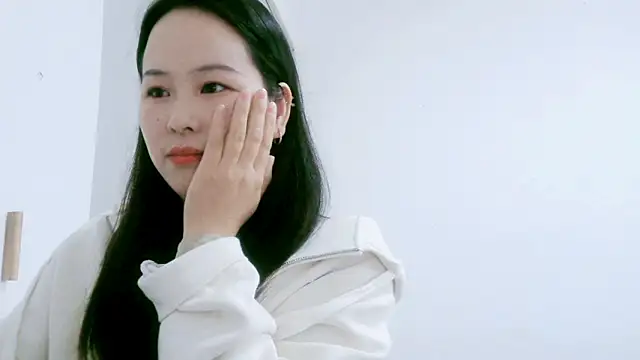 Snapshot of HY-21 chatting on October 29, 2:47 am HY-21 online show from October 29, 2:47 am