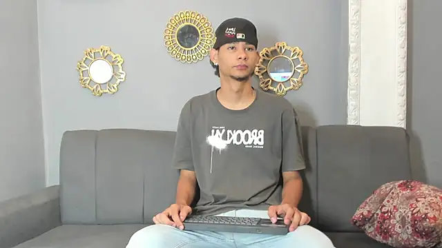 kenix 777 online show from September 13, 11:15 pm