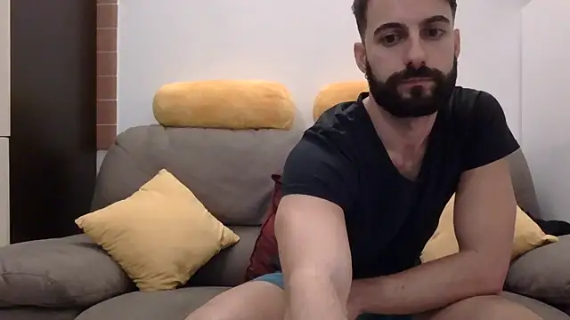 Amicisegreti online show from December 2, 6:03 pm