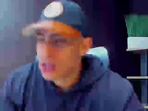 Snapshot of adrian_ray chatting on September 30, 12:04 am adrian ray online show from September 30, 12:04 am