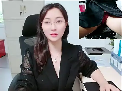 Snapshot of OL-Lily chatting on September 16, 2:45 am OL-Lily online show from September 16, 2:45 am