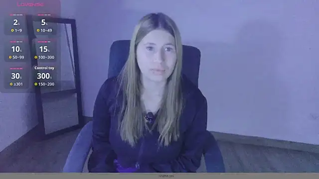 Olivia11  online show from February 13, 1:18 pm