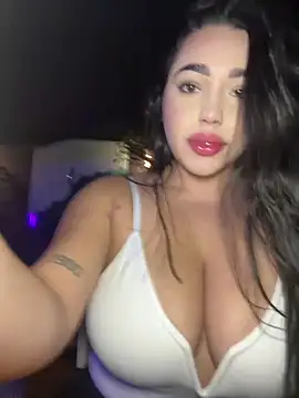 SofiaWildee online show from February 5, 1:43 am