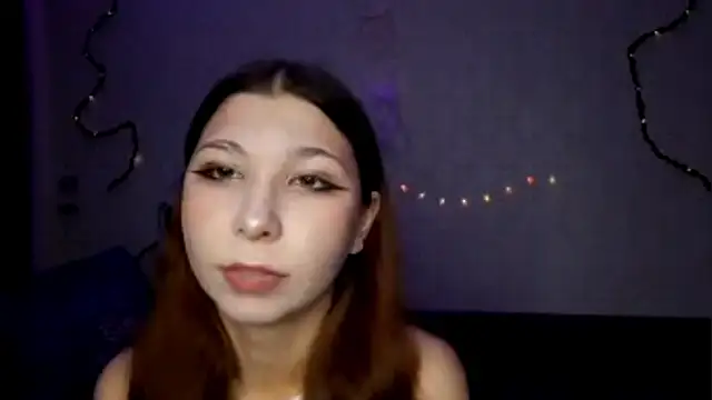 MiaamaLoveLyslt online show from September 18, 4:09 pm