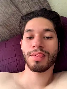 Snapshot of pitudo1313wuero chatting on October 2, 10:06 pm pitudo1313wuero online show from October 2, 10:06 pm