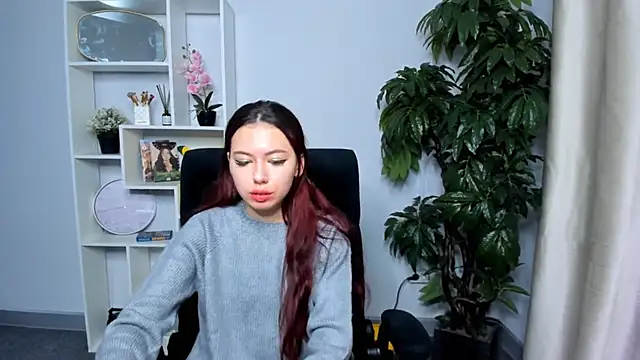 Snapshot of JenniferGlover chatting on October 30, 8:05 am JenniferGlover online show from October 30, 8:05 am