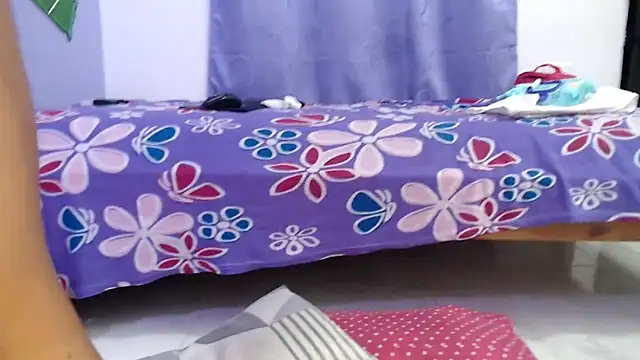 Snapshot of ashlyanaldeep18 chatting on October 5, 2:10 am ashlyanaldeep18 online show from October 5, 2:10 am