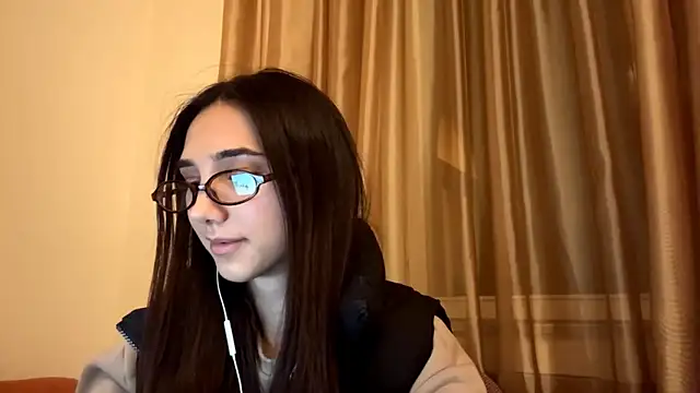 Snapshot of LinaMour chatting on September 29, 10:14 pm LinaMour online show from September 29, 10:14 pm