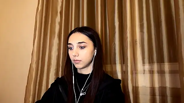 Snapshot of LinaMour chatting on November 7, 10:10 pm LinaMour online show from November 7, 10:10 pm