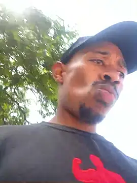 Snapshot of fitsexyman chatting on December 2, 11:04 am fitsexyman online show from December 2, 11:04 am