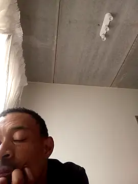 fitsexyman online show from January 18, 3:49 pm