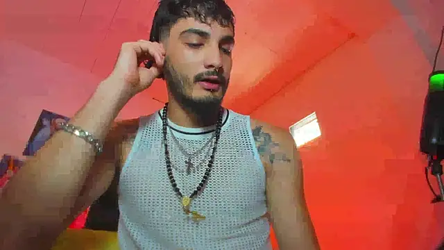 LovexJuxn  online show from December 18, 3:29 pm