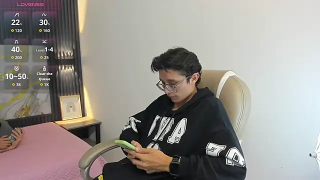 SantiagoRusso18 online show from November 8, 2:06 pm