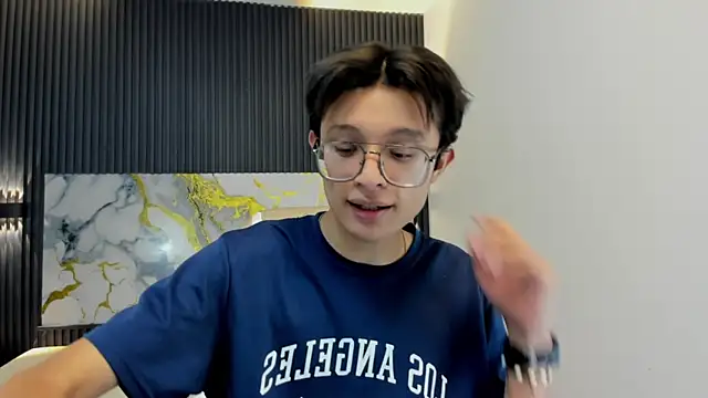 SantiagoRusso18 online show from November 27, 4:25 am