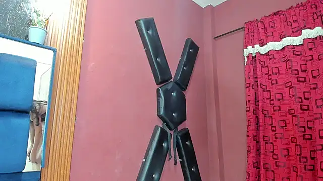 JisooLuv online show from December 18, 7:20 pm