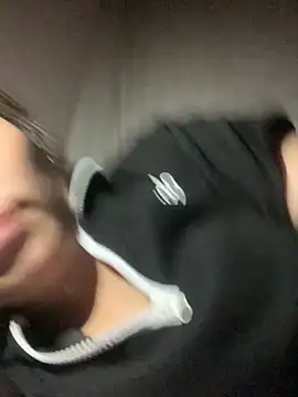 tuyetnhi-00 online show from October 5, 10:18 pm