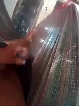 Snapshot of pauzao23vm chatting on December 17, 2:45 pm pauzao23vm online show from December 17, 2:45 pm