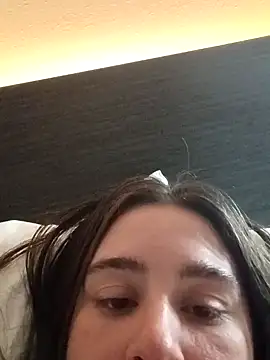 freakylittlebitch69 online show from September 13, 2:44 am