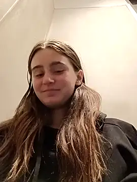 freakylittlebitch69 online show from September 19, 12:06 pm