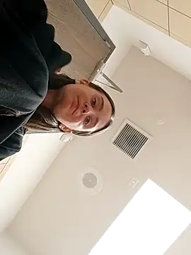 freakylittlebitch69 online show from September 22, 3:19 am