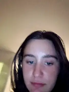 freakylittlebitch69 online show from September 25, 9:18 pm