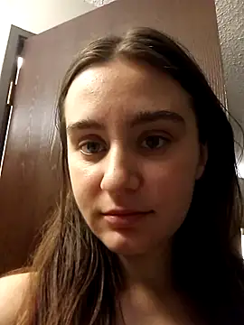 freakylittlebitch69 online show from October 3, 6:05 pm