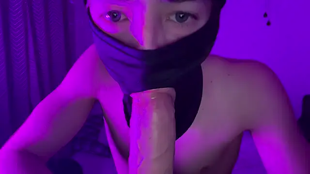 floridatwink2005 online show from December 14, 5:13 am