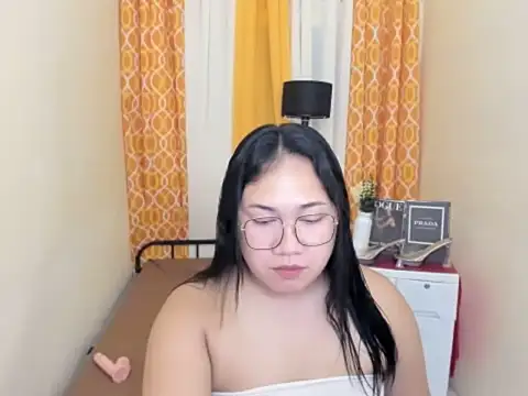 TsUncutKaren online show from April 8, 2:28 pm