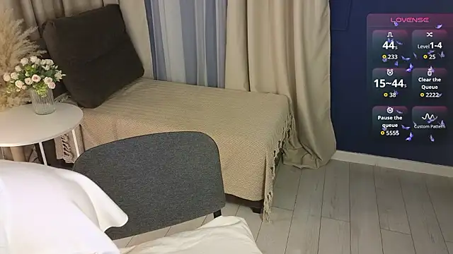  feel me  online show from March 29, 1:38 am