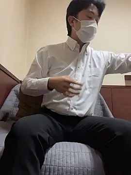 Snapshot of szk2412 chatting on February 18, 2:57 pm szk2412 online show from February 18, 2:57 pm