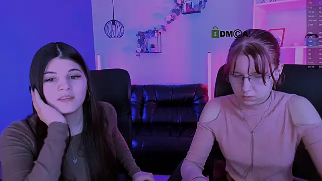 gloria bubble online show from April 6, 7:04 pm