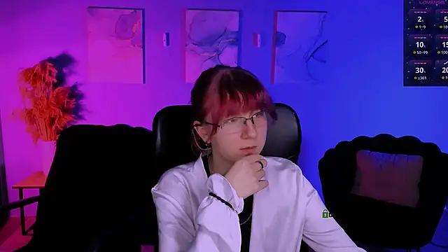 gloria bubble online show from April 11, 9:30 pm