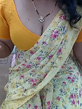 luci-queen online show from June 10, 6:23 am