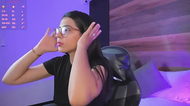 desireee  online show from March 16, 12:31 pm