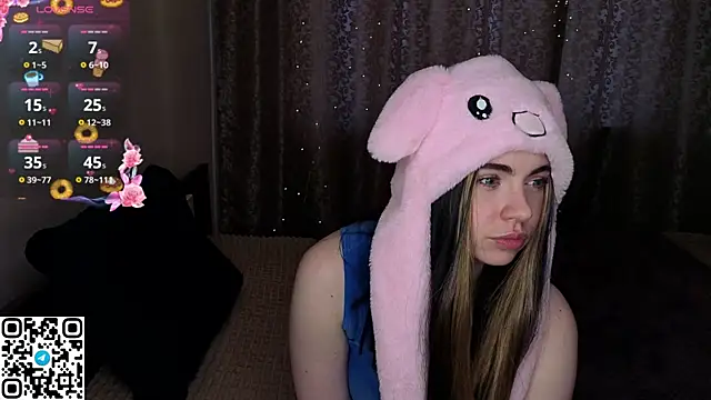 EvaBlimey online show from December 20, 6:31 am