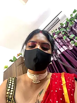 Snapshot of V-Hot-Sweti chatting on October 5, 5:33 pm V-Hot-Sweti online show from October 5, 5:33 pm