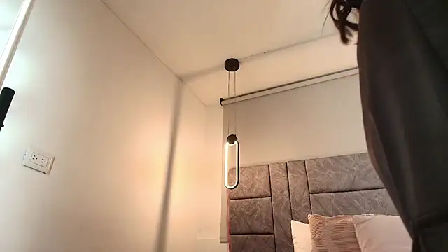 alaska  williams   online show from November 20, 11:15 pm