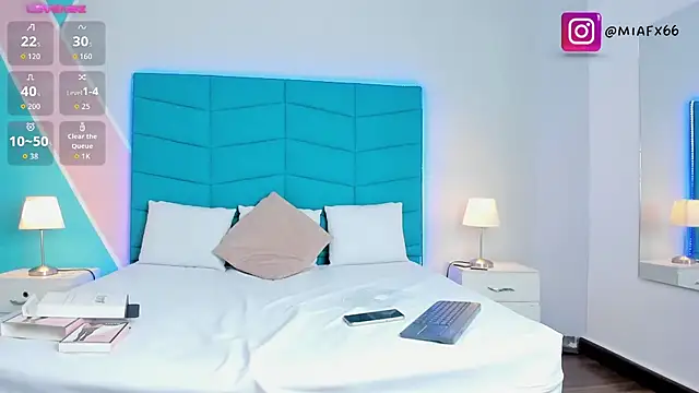  mia foxx online show from September 11, 7:58 pm