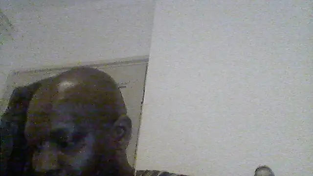 Snapshot of DapplingGesture chatting on May 12, 4:37 pm DapplingGesture online show from May 12, 4:37 pm
