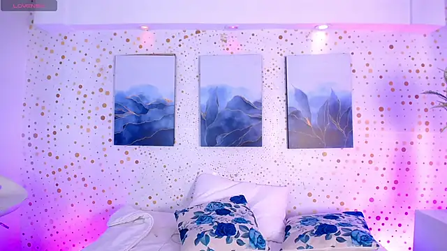 Emily Vaughan online show from November 25, 3:28 am