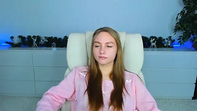 MilaAddams online show from December 18, 6:41 am