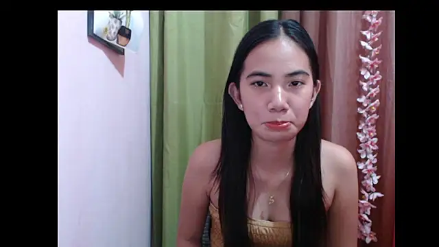Snapshot of Shy_SexyLady chatting on October 22, 12:27 pm Shy SexyLady online show from October 22, 12:27 pm