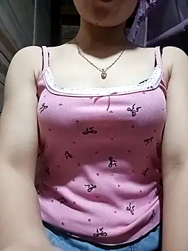 Snapshot of LucyyLy chatting on March 3, 11:38 am LucyyLy online show from March 3, 11:38 am