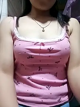 Snapshot of LucyyLy chatting on March 4, 1:17 pm LucyyLy online show from March 4, 1:17 pm