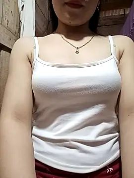 Snapshot of LucyyLy chatting on March 8, 3:21 am LucyyLy online show from March 8, 3:21 am