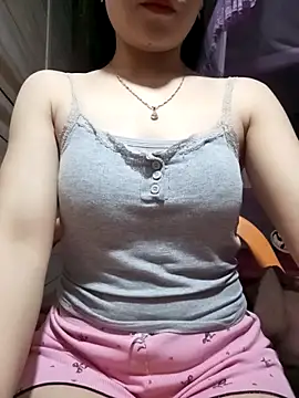 Snapshot of LucyyLy chatting on March 8, 11:30 pm LucyyLy online show from March 8, 11:30 pm