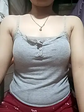 Snapshot of LucyyLy chatting on April 1, 11:24 pm LucyyLy online show from April 1, 11:24 pm