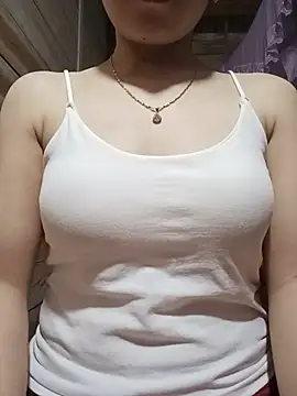 LucyyLy online show from May 29, 12:58 pm