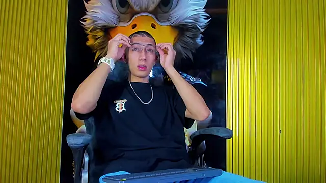 Dante Brown1  online show from November 24, 10:31 pm