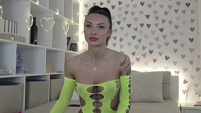 NoraAspen online show from May 25, 7:25 am